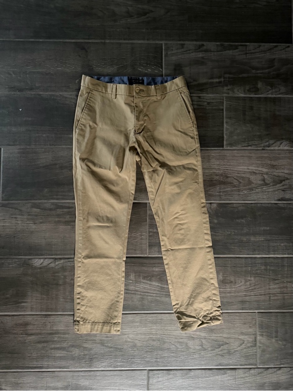 Men's Banana Republic Aiden Chino Pants - Gray and Khaki - 31/30 - Picture 2 of 4